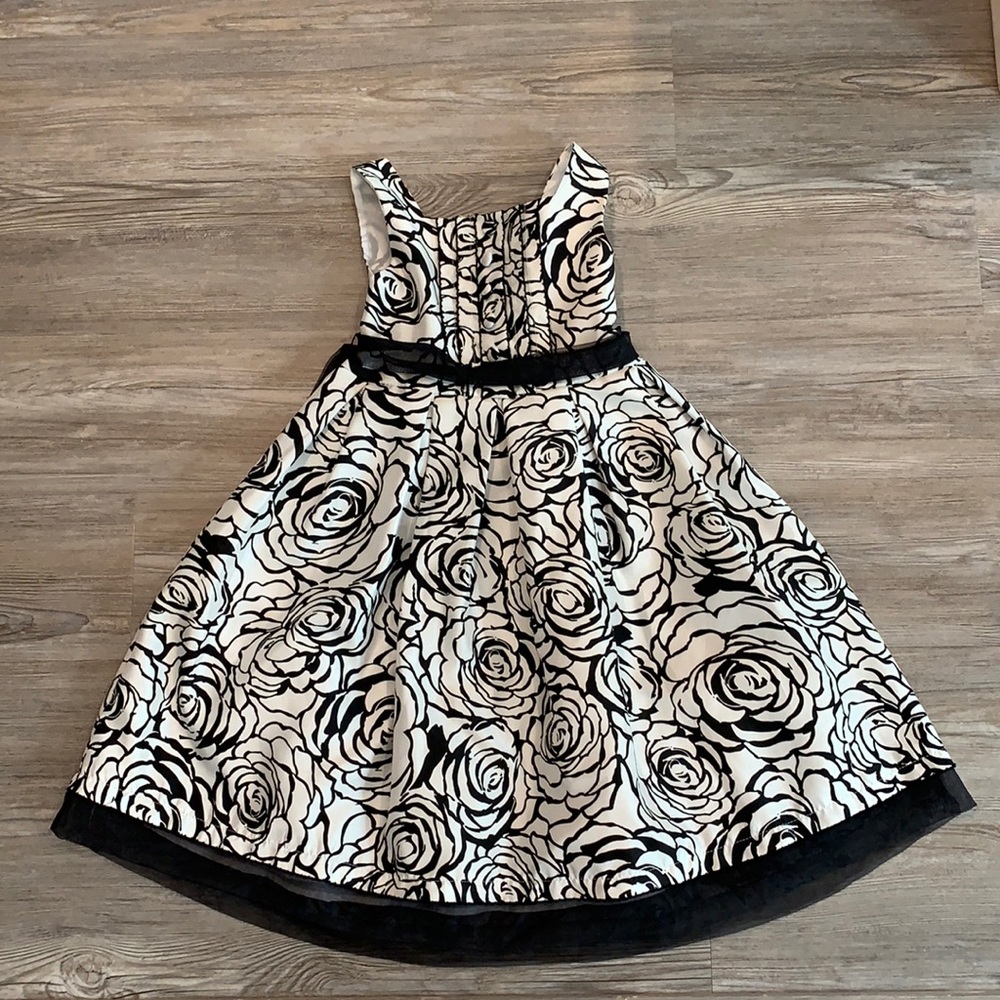Girls dress